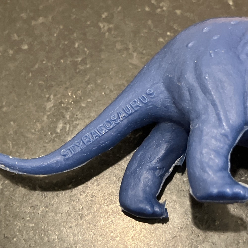 Lot of 6 Plastic Dinosaur / Extinct Animal Figures..