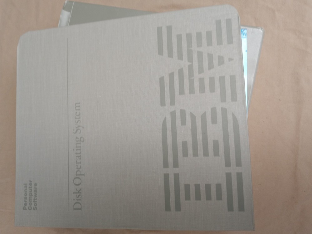 IBM Disk Operating System 3.20 3.5" looks unused!