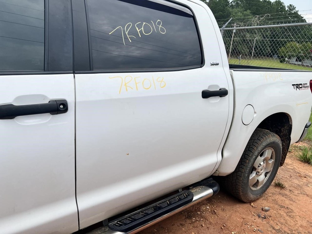 Engine ECM Electronic Control Module Right Hand Dash 5.7L Fits 10 TUNDRA