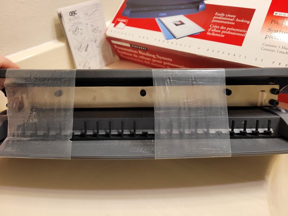 GBC DOCUBIND PERSONAL PRESENTATION BINDING SYSTEM w/ PARTIAL BOX OF SPINES