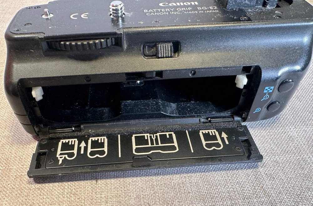 Genuine Canon BG-E2 Camera Battery Grip for EOS 20D 30D 40D 50D