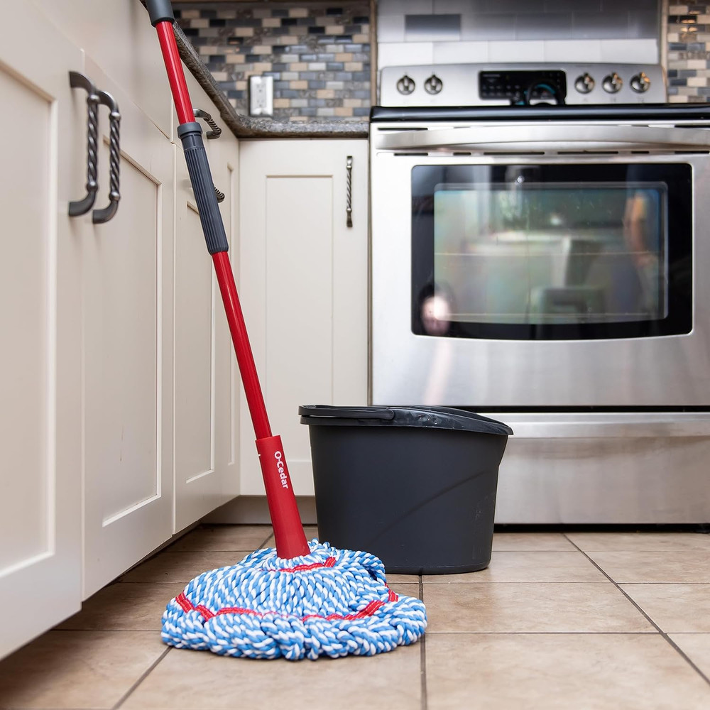 O-Cedar Microtwist MAX Microfiber Twist Mop with 1 Extra Refill | Features Hands