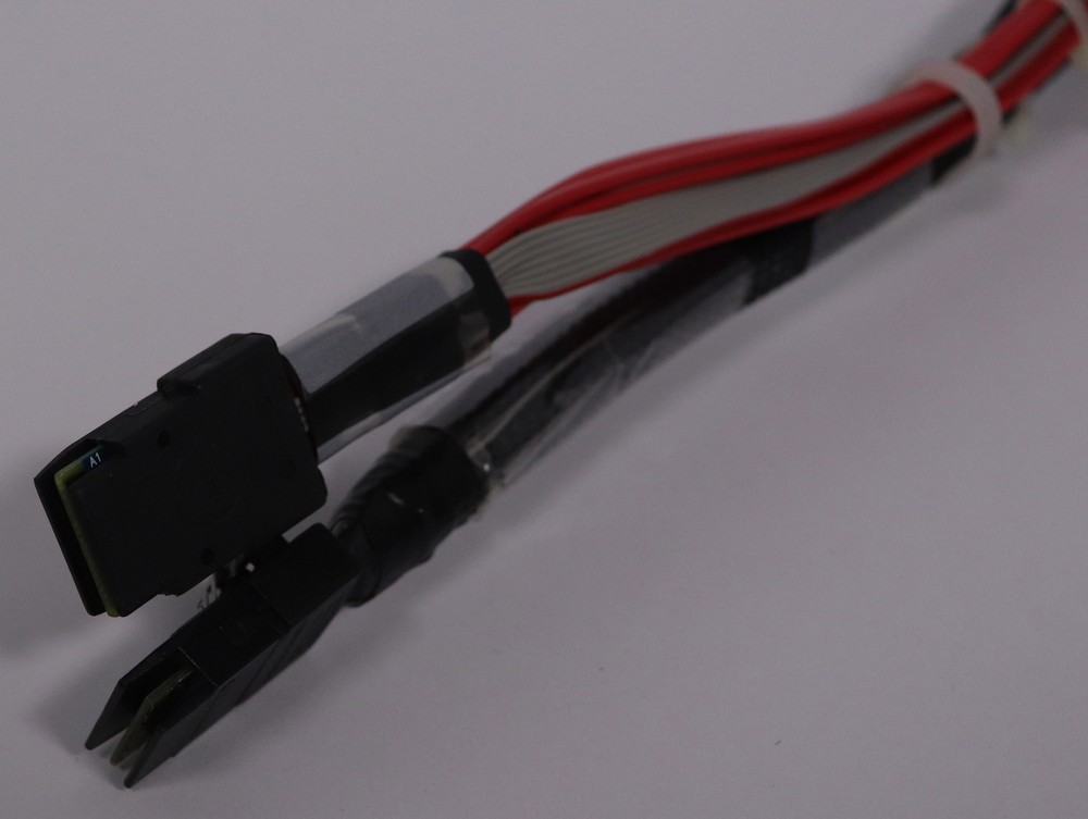 Adaptec ASR-5805 SAS/SATA RAID Adapter controller PCIe with cables