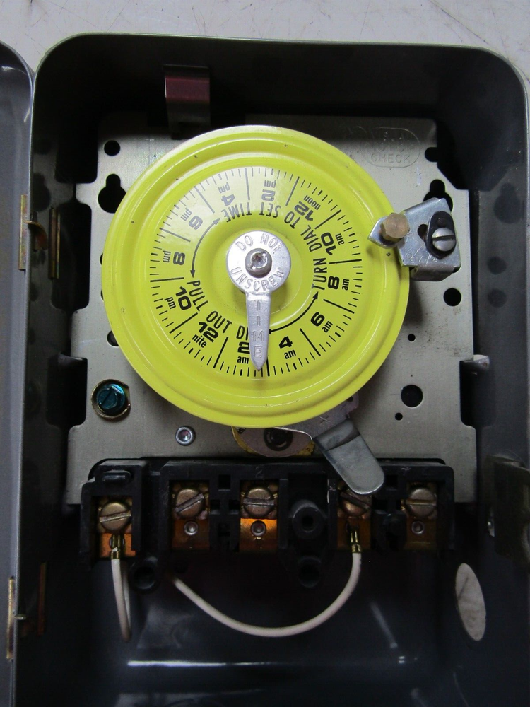 💥INTERMATIC 40 AMP ELECTROMECHANICAL TIMER 120 VAC T185