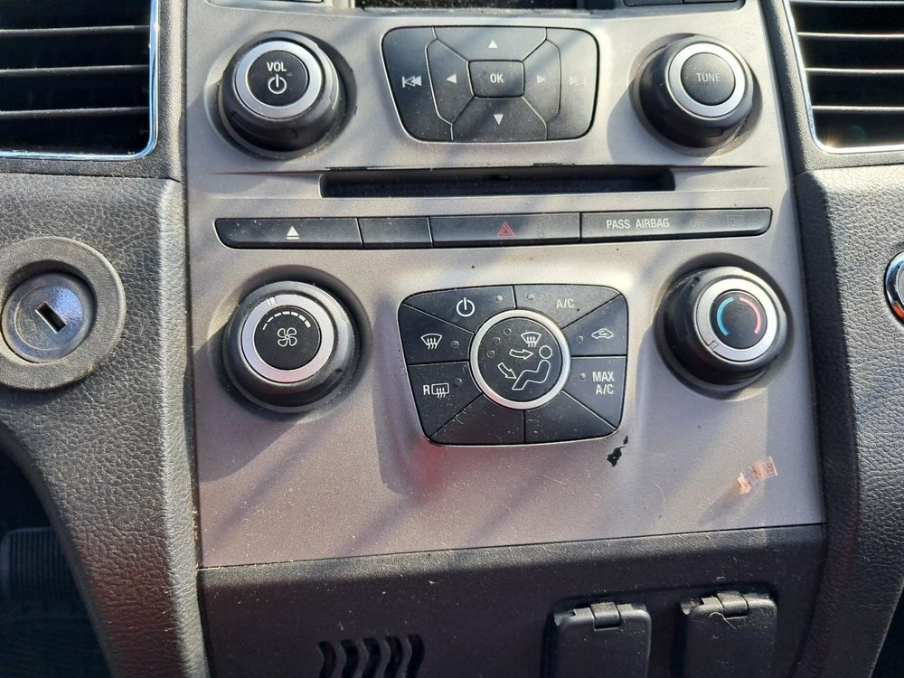 TAURUS 2016 Glove Box 4792389
