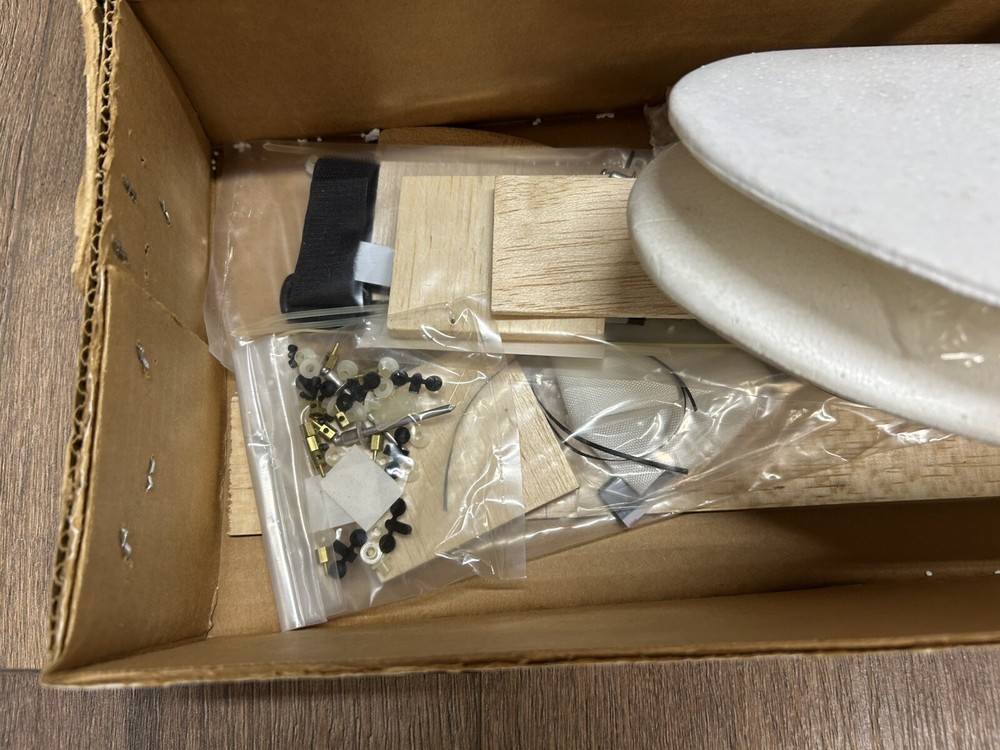 Preowned Model/Tronics Model Tronics Inc. Psycho Max Airplane Kit w/ motor