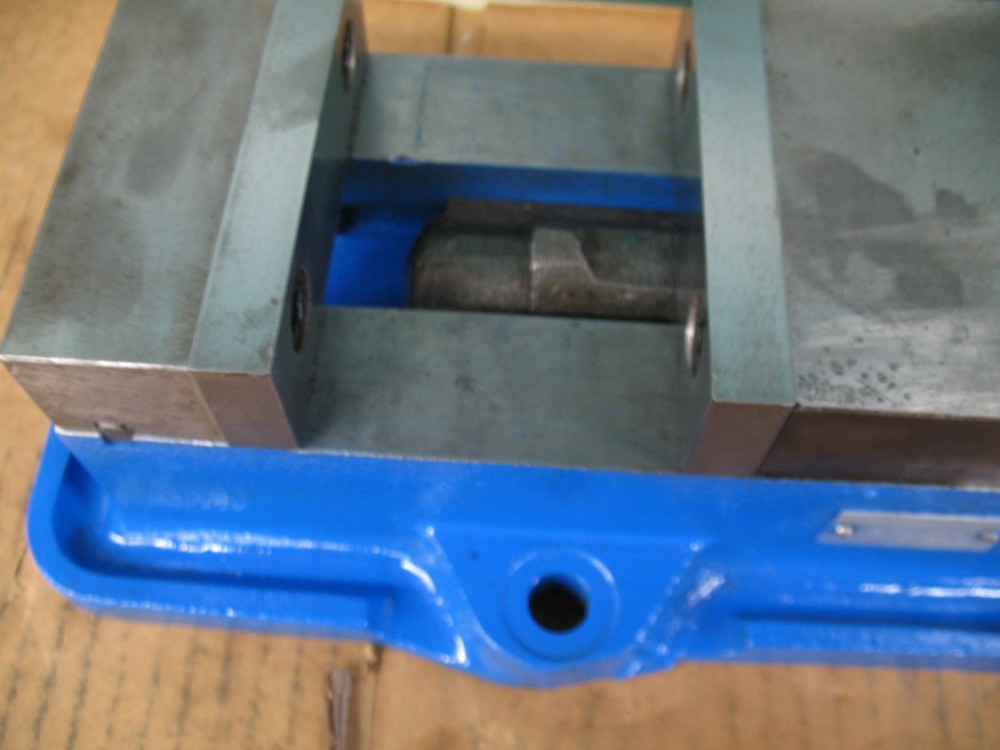 KURT D-40 MILLING VISE HARD JAWS HANDLE CLEANED PAINTED READY TO WORK