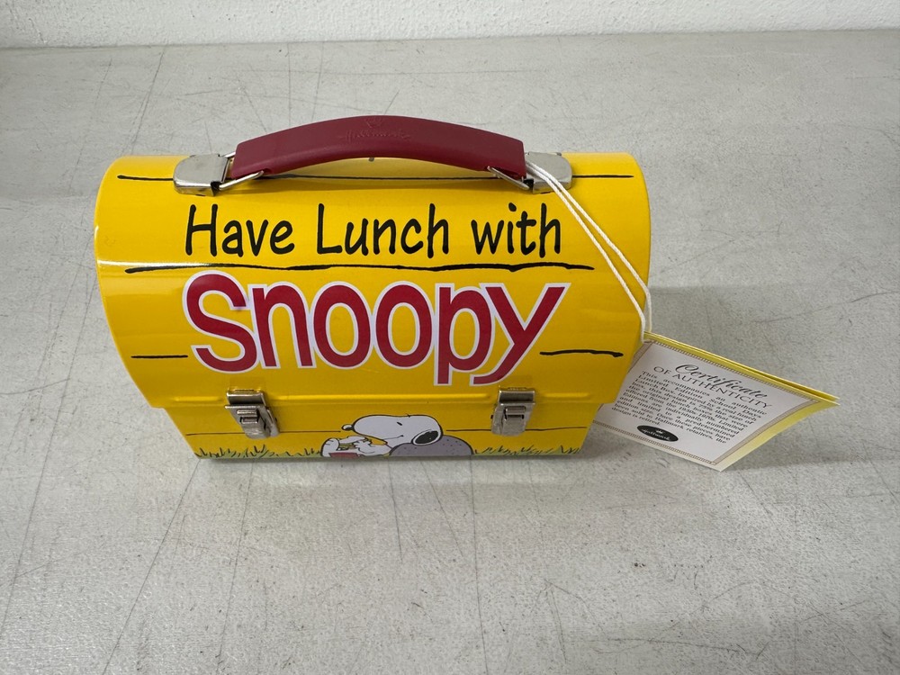 Snoopy PEANUTS Limited Edition NUMBERED Lunchbox Hallmark 2000 COA