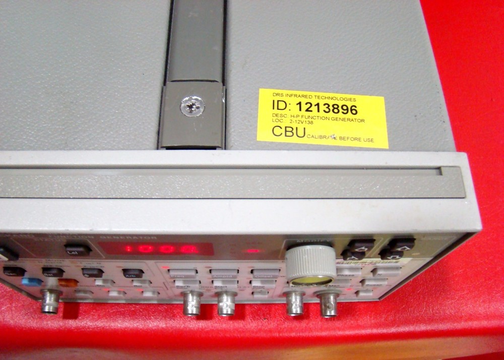 HP 3314A FUNCTION GENERATOR - 20 MHZ - TESTED