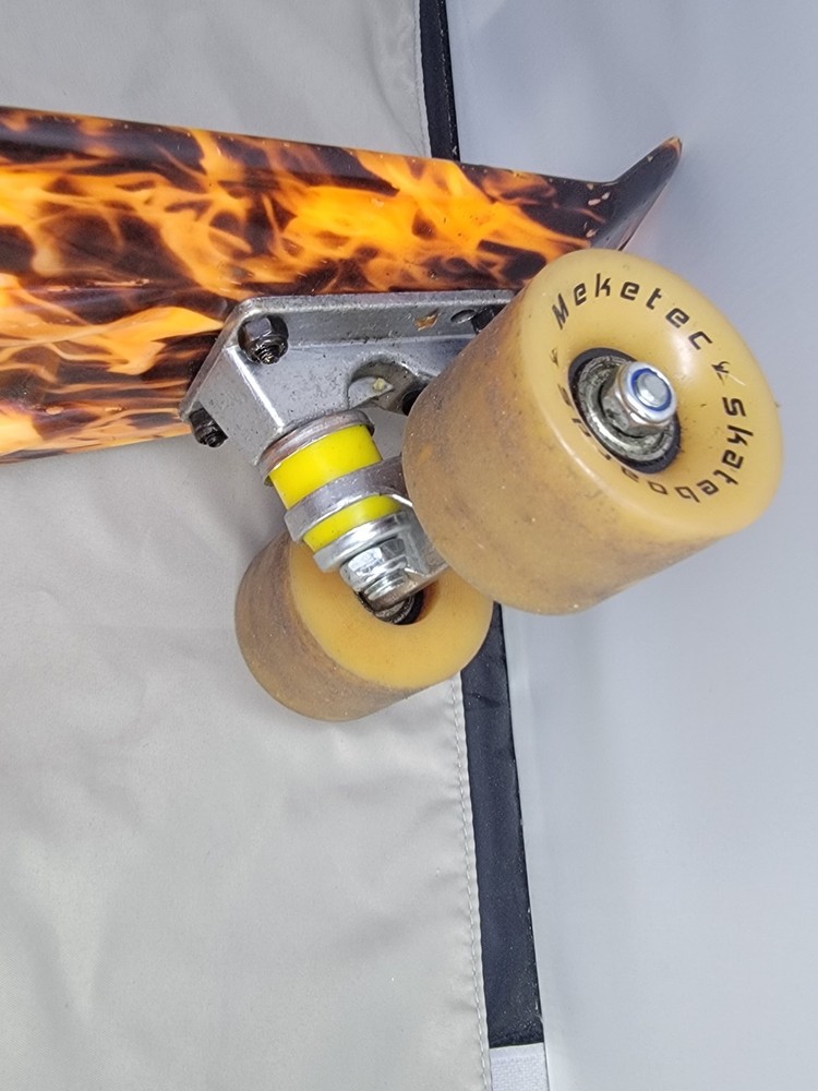 Meketec Skateboard, 22” Orange/Black Fire EUC
