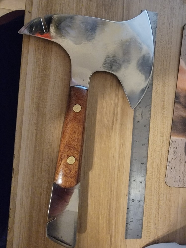 Hatchet ax/knife