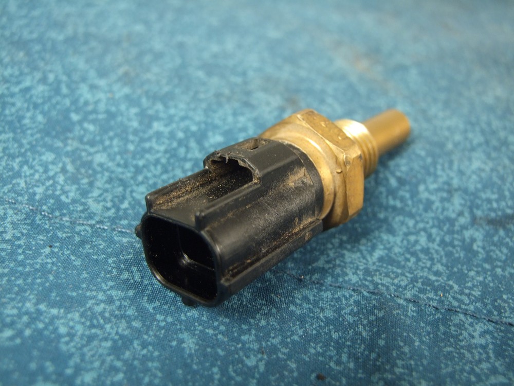 ECTS Engine Cooling Water Temperature Sensor 2004 Suzuki V-Strom DL650