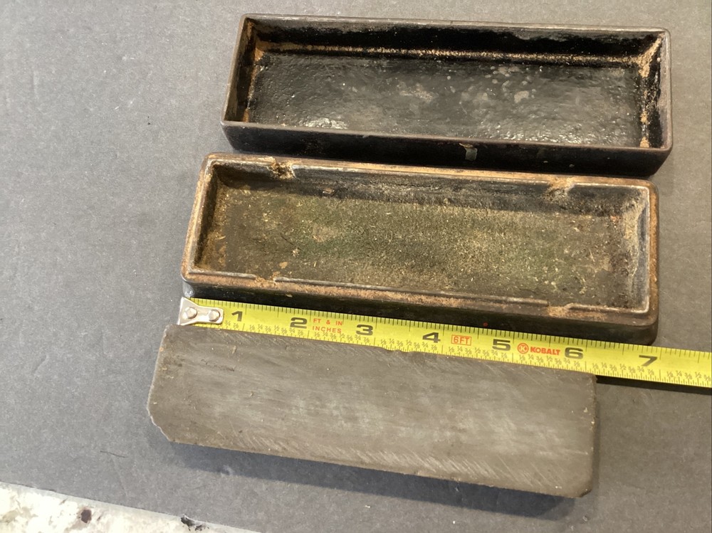 Pike Mfg NH Whetstone Whet Stone Razor Tool Hone Sharpening Stone Cast Iron Case