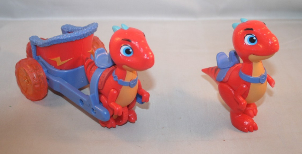 Dino Ranch Blitz Chariot Vehicle - Pull Back Spin Action with Second Dino