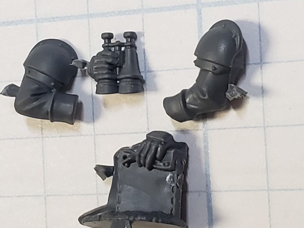 40k Astra Militarum Bits Krieg Command Squad Vox Pack & Binoculars Set #65