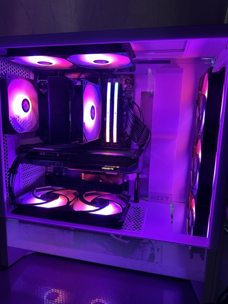 Custom Gaming PC High-Performance Hardware