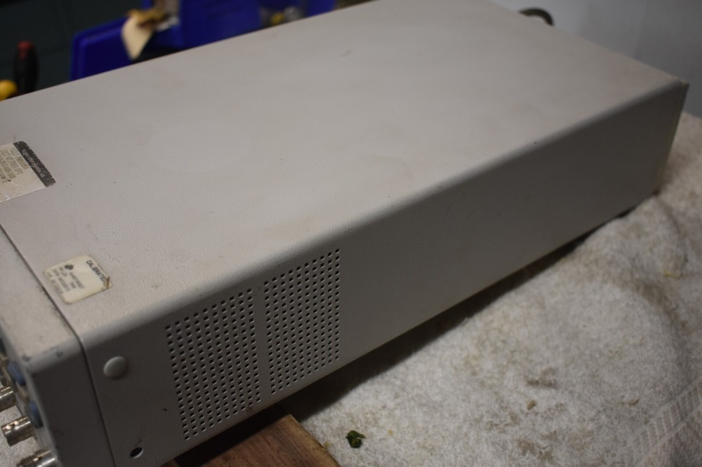 Fluke PM6690 2.7 GHz Frequency Counter