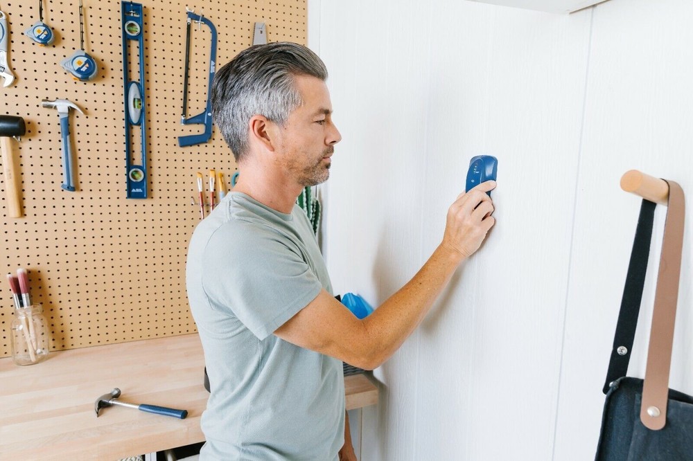 Blue Ridge LED Stud Finder w/ Belt Hook (BR9232U)