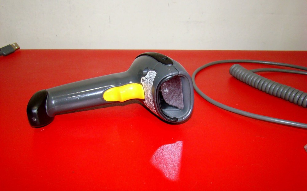 Motorola DS4208-SR00007WR Handheld USB Barcode Scanner with USB Cable