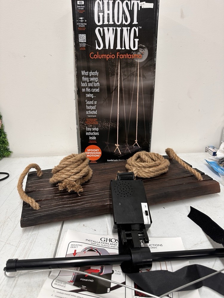 GHOST SWING HALLOWEEN