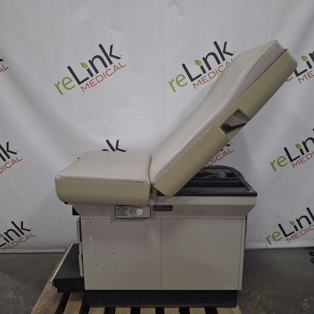 Midmark 404 Exam Table