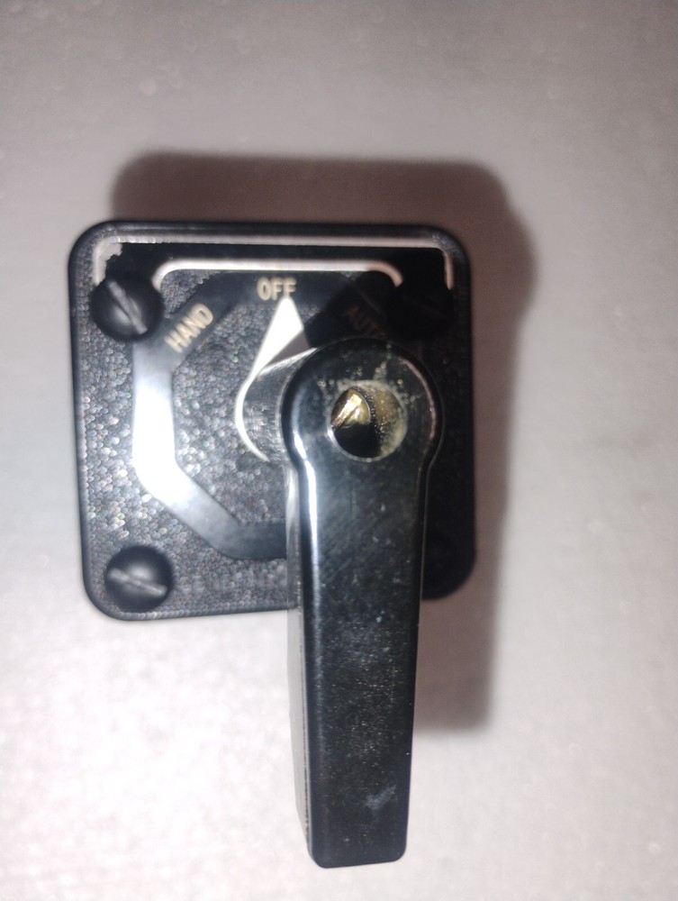 NEW General Electric SBM D3B82S1A2P1 Selector switch