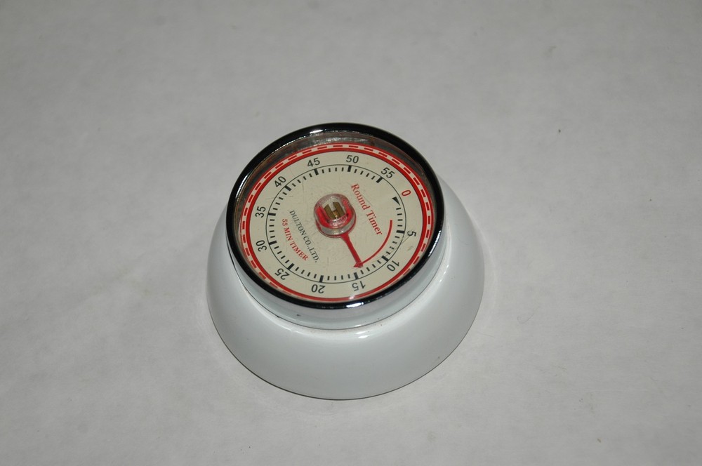 Dulton Co. Round Timer White Used Nice Magnetic Working (X4)