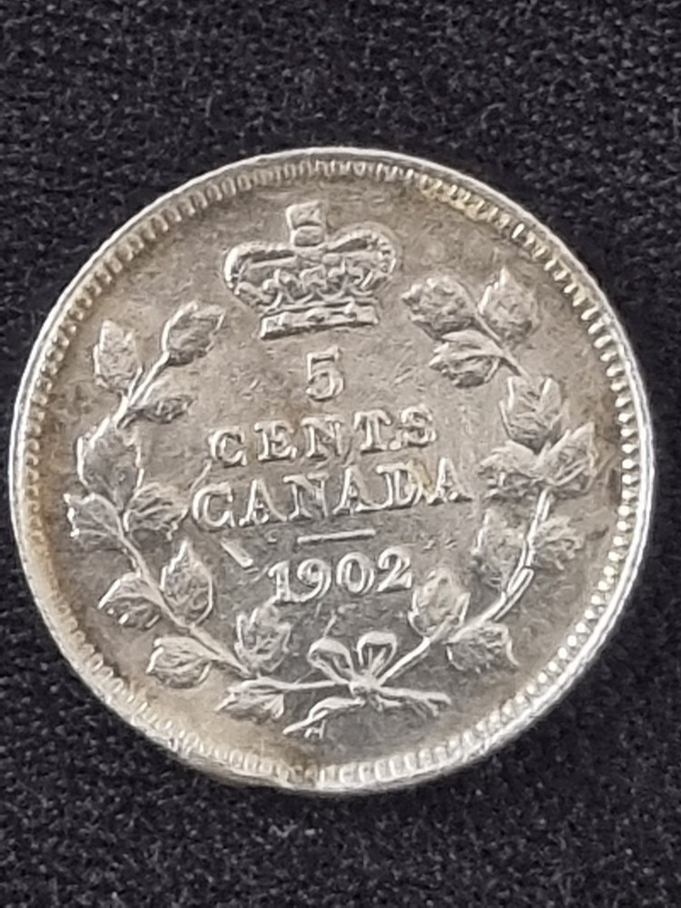 1902 CANADIAN SILVER 5 CENT COIN