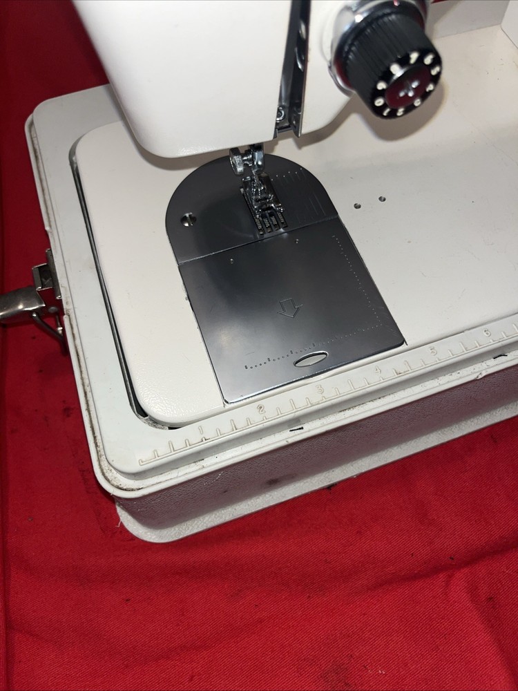 Belvedere Adler Model 555SS Sewing Machine Running Possible Problem See Descript