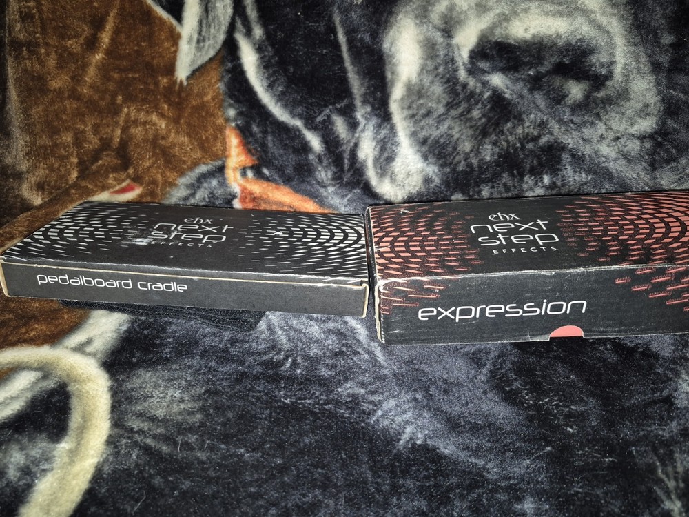 Electroharmonics Next Step Expression Pedal  Pedal Board Cradle Display Model