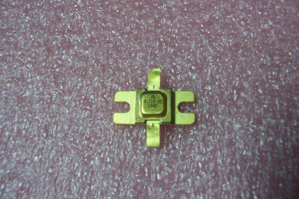 ST 81719-30 MOSFET Transistor