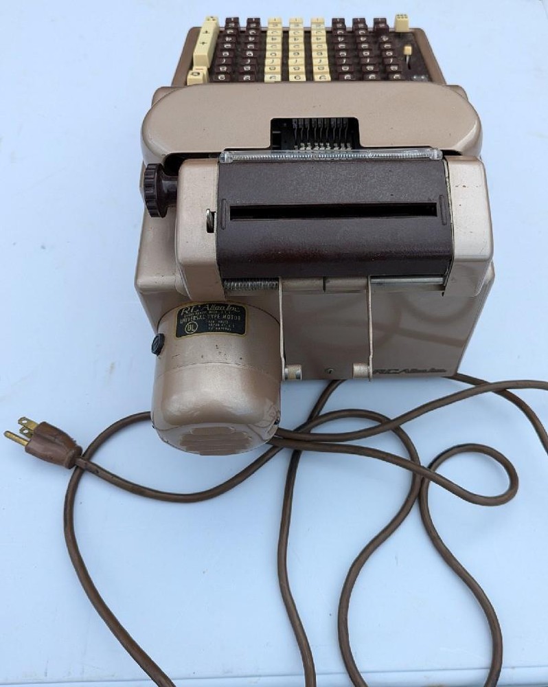 Vintage RC Allen 815 adding machine calculator