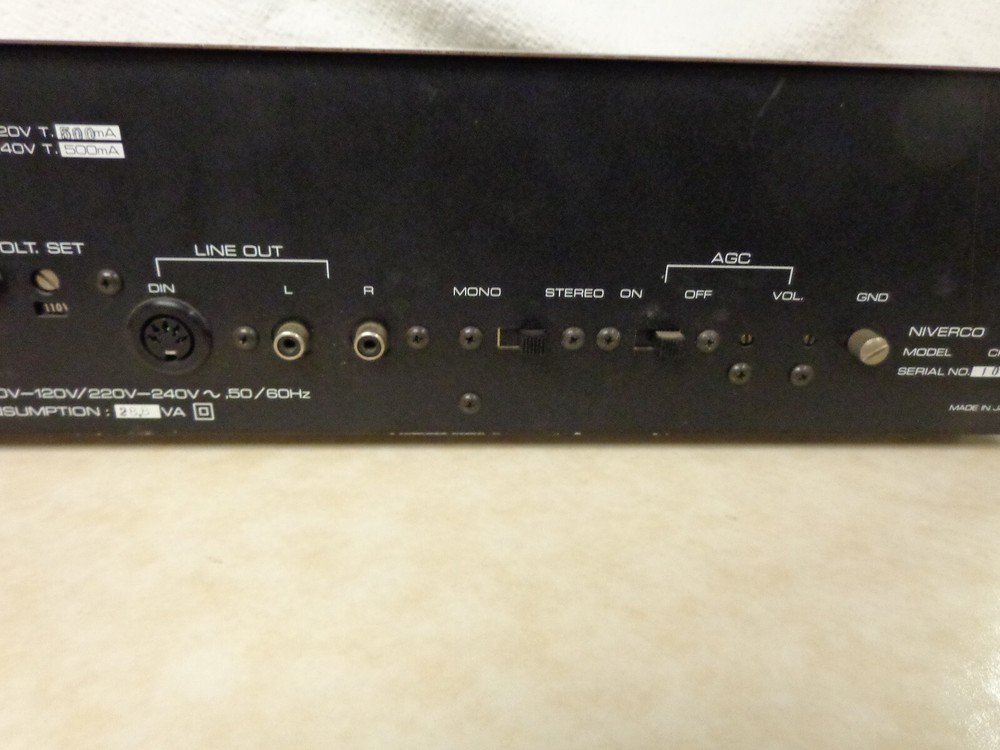 Auto-Reverse 4 Cassette Changer by Niverco Type Cp 4010