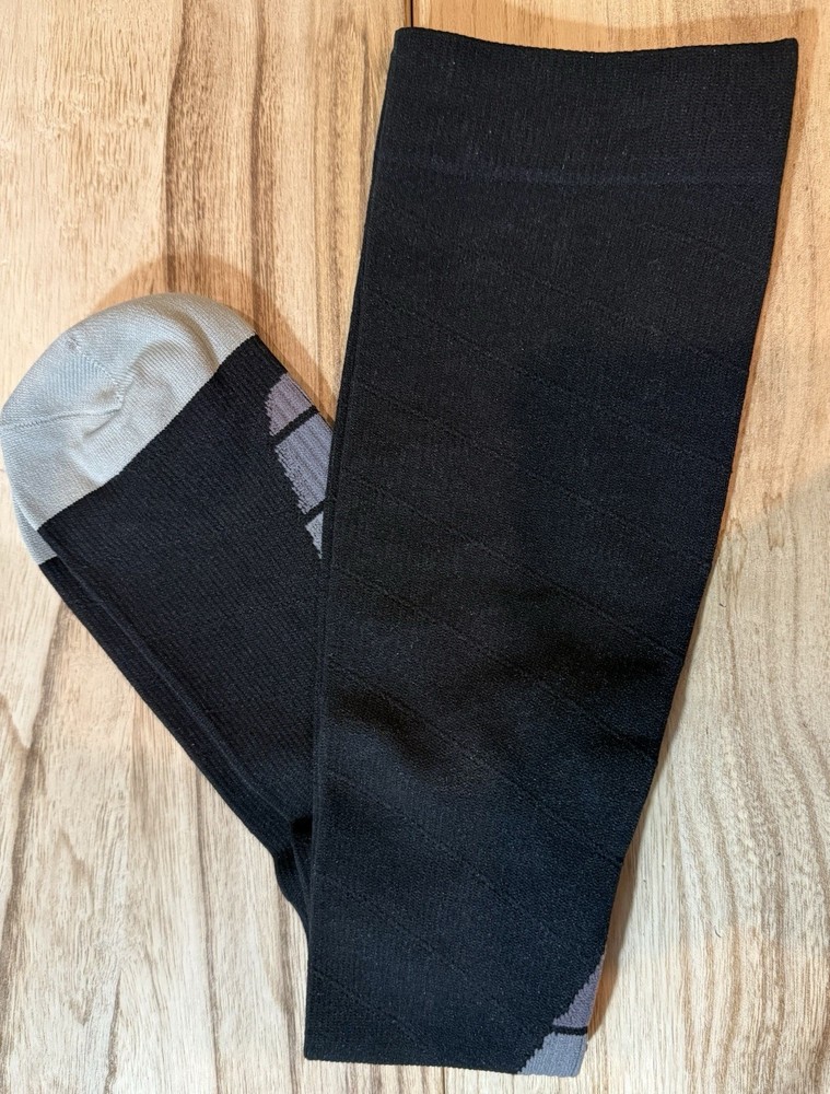 Compression Socks Size S/M Black & Gray - A0075