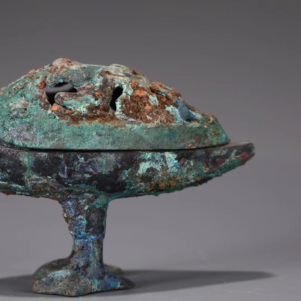 A Bronze Archaistic Duck Shaped Incense Diffuser. Comes with a box