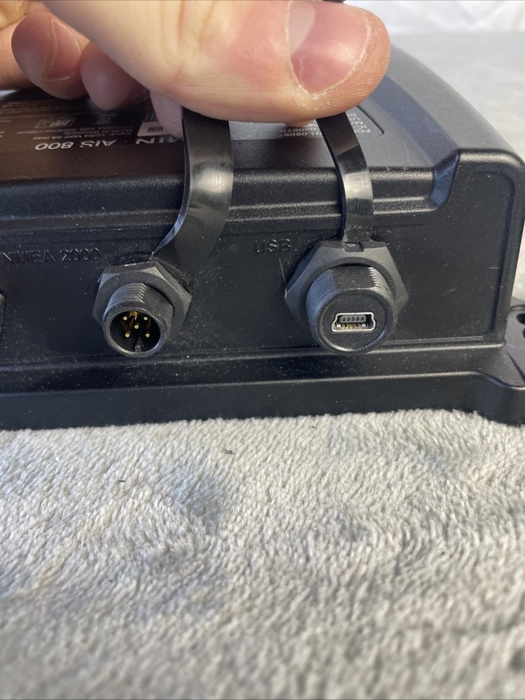 GARMIN AIS 800 BLACKBOX TRANSCEIVER