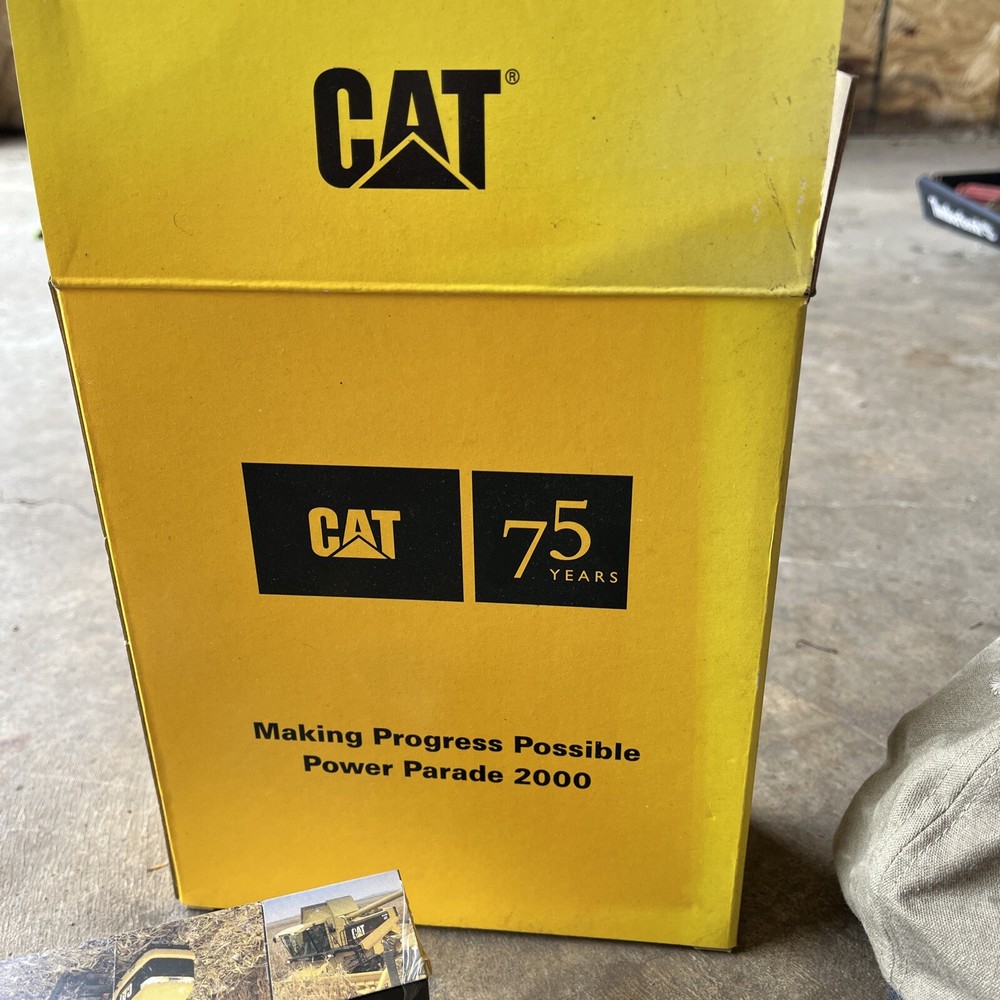 Vintage CAT Caterpillar 75 Years Strapback Cap Hat Power Parade 2000 Box Set
