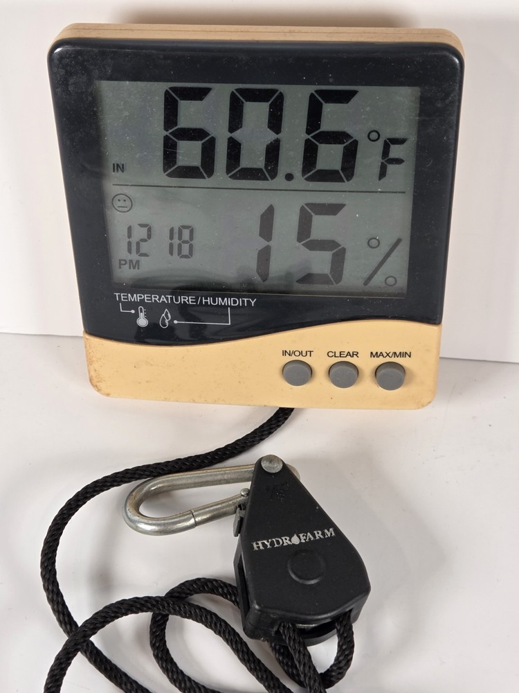 Hydrofarm Temperature / Humidity Station