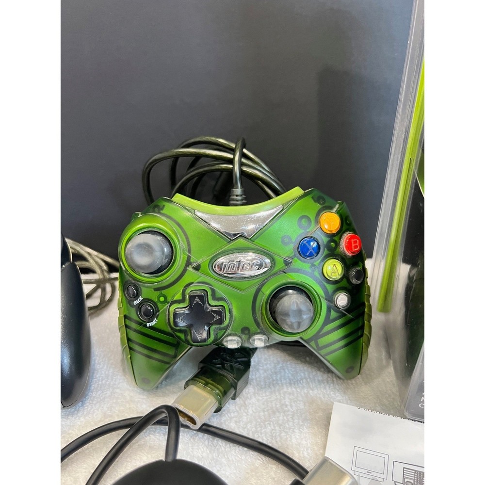 Mixed Retro Gaming Controller Bundle-Xbox, Logitech, GameCube,AV Pack cable only