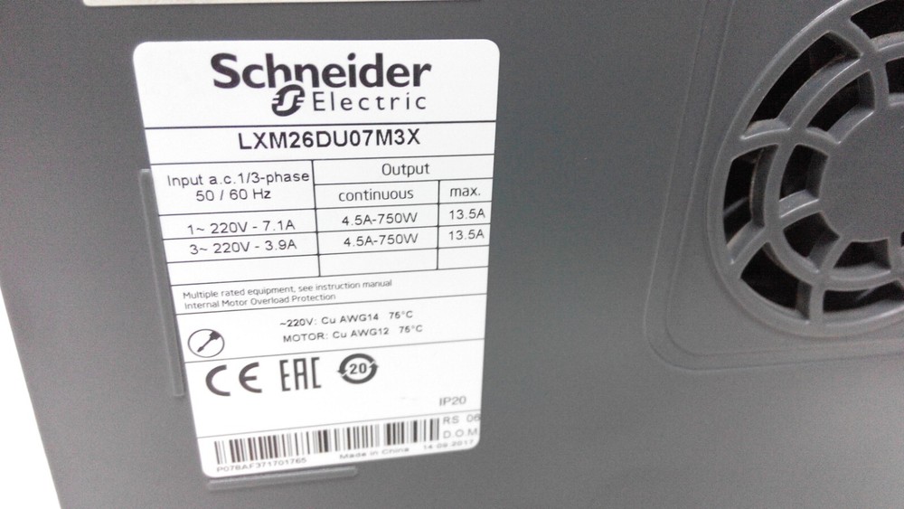 SCHNEIDER LXM26DU07M3X