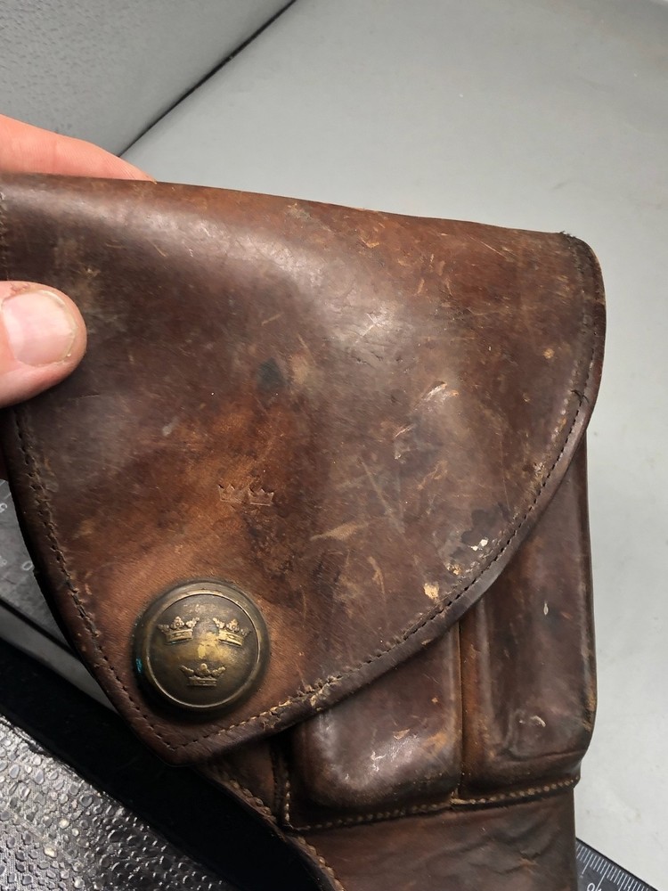 Original Swedish Officer's 1907 Pattern Leather Holster