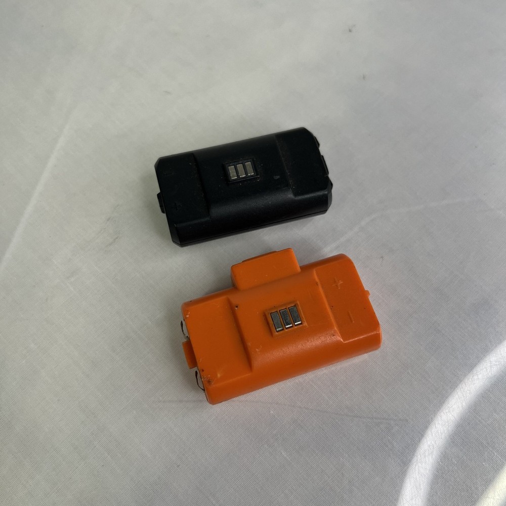 PowerA Orange Black Rechargeable Battery Pack UNTESTED