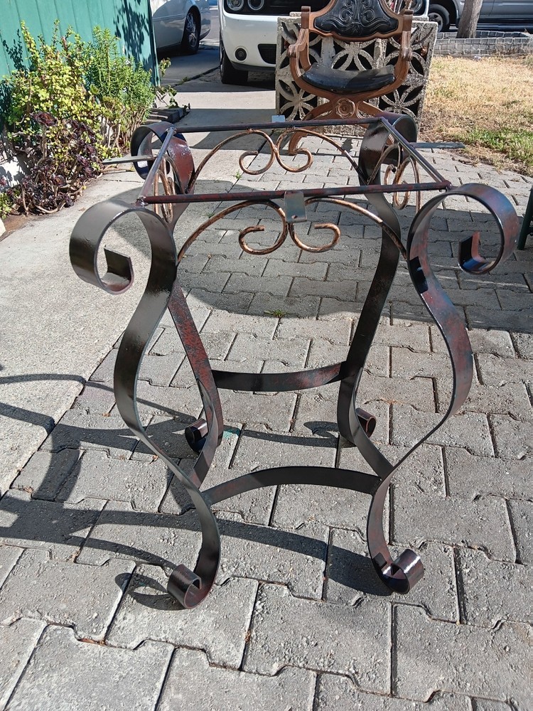 cast iron outdoor table base vintage