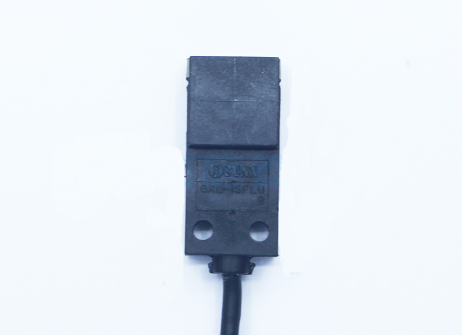 SUNX GXL-15FU Inductive Proximity Sensor - 15mm Wide Micro-Size - 4mm Stable