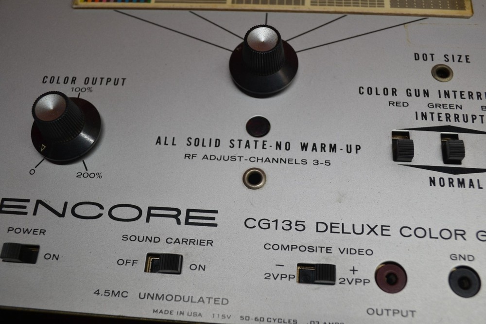 Sencore CG135 Deluxe Color Generator * TESTED AND WORKING