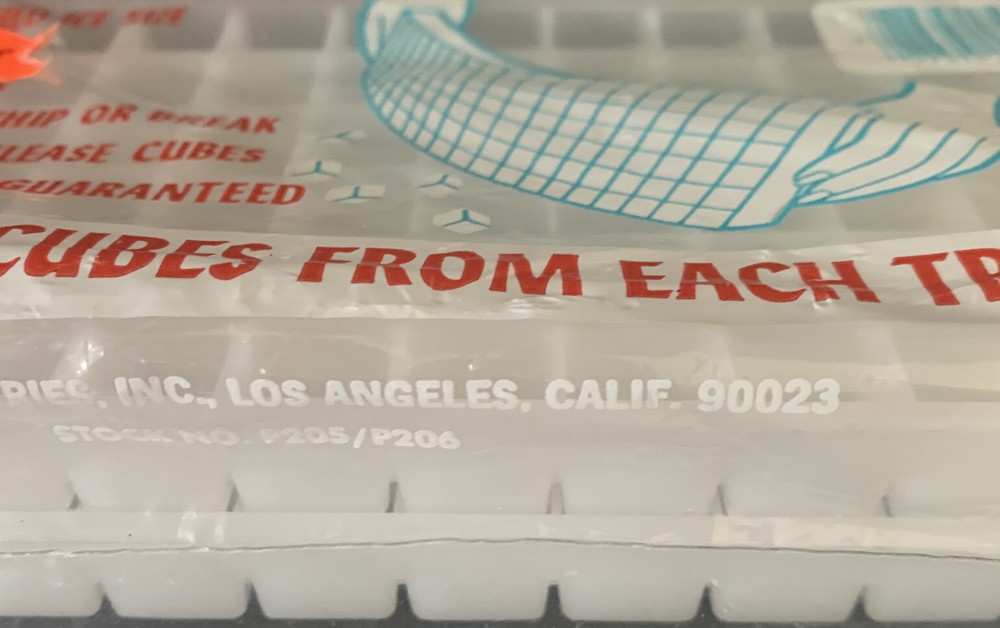 Frigid Midget Plastic Ice 2 Cube Tray Makes 90 Mini Cubes NOS Unopened Vintage