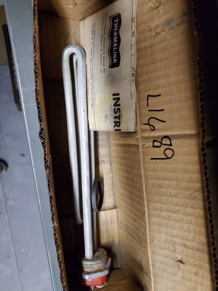 Water Heater with Screw In 1 INCH BSP Thread Heating Element Foldback Type 240v