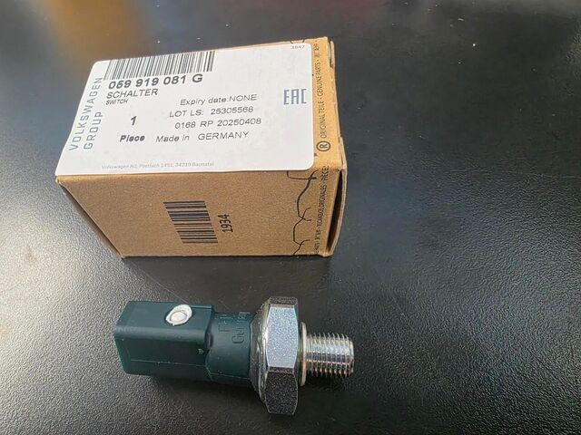 Genuine Volkswagen Oil Pressure Switch 059-919-081-G