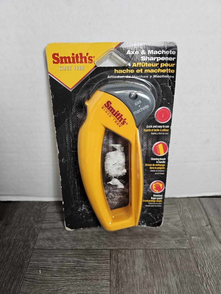 Smith's Axe & Machete Sharpener - Handheld Manual - Replaceable Blades