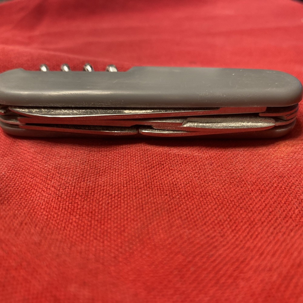 Multi Tool Pocket Knife 6-in-One